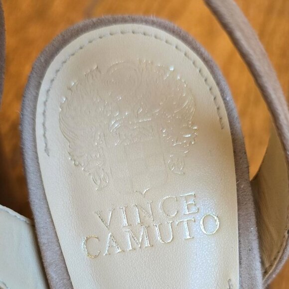 VINCE CAMUTO Carlista Taupe Tan Ruffled Pleated Block Sandal - Picture 6 of 6